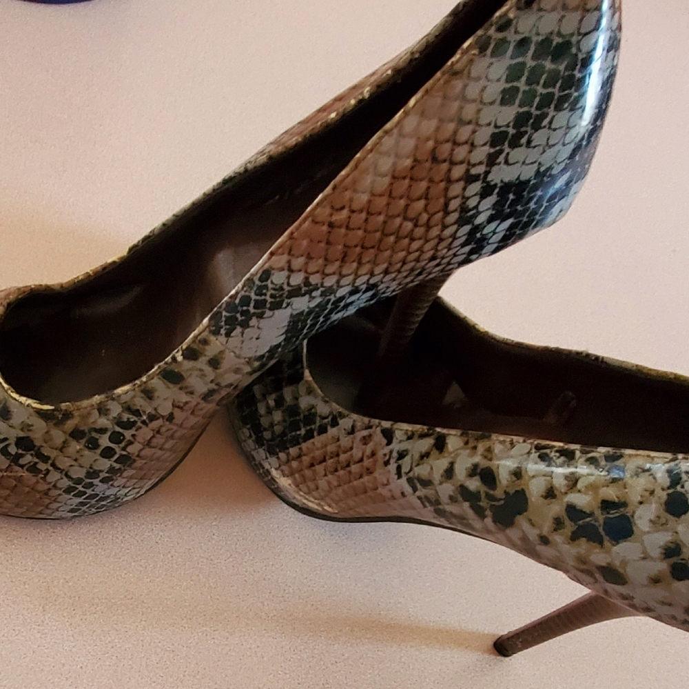 Snake Skin Pumps - Picture 3 of 6